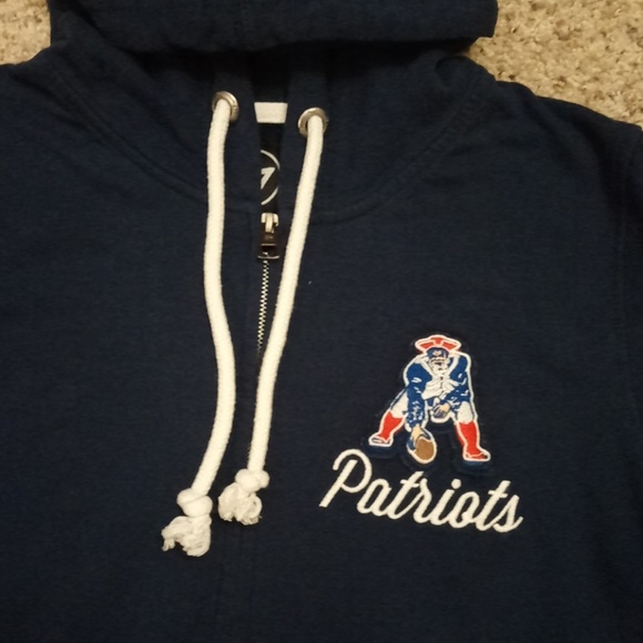 🚫SOLD‼️PATRIOTS Zip Up Hoodie - Picture 3 of 4